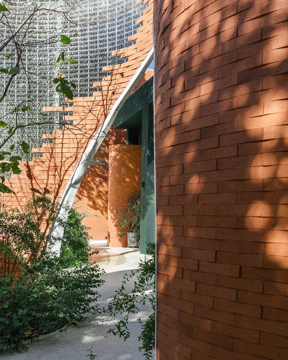 A Garden Only Flower Floral Art Studio by Fangwei Architects