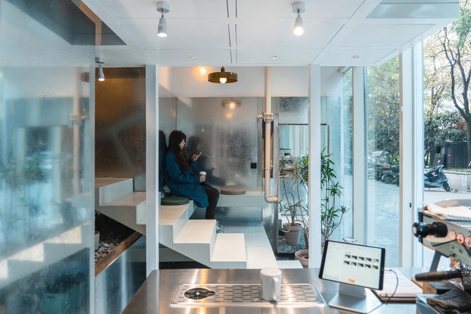Secondhalf Coffee China by Archstay Architects