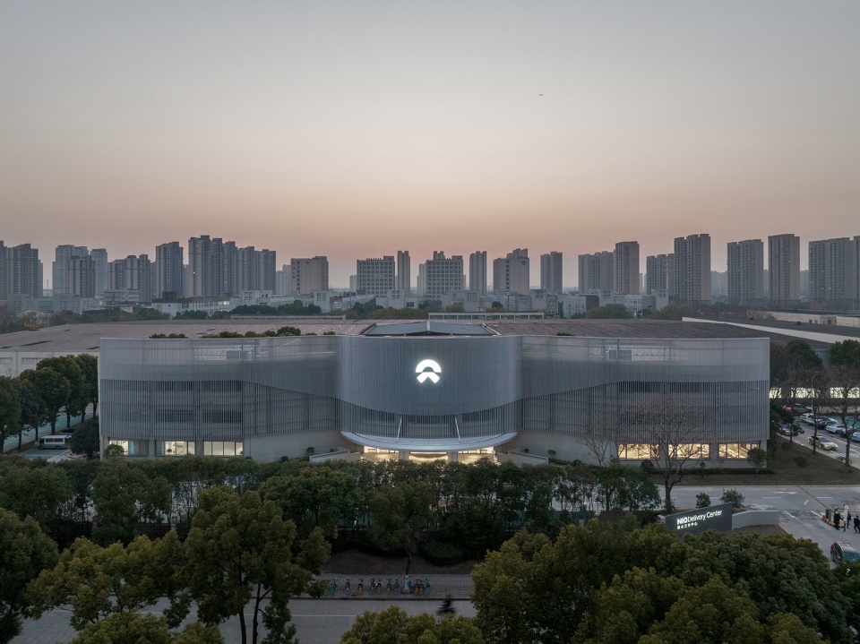 nio delivery center by kokaistudios
