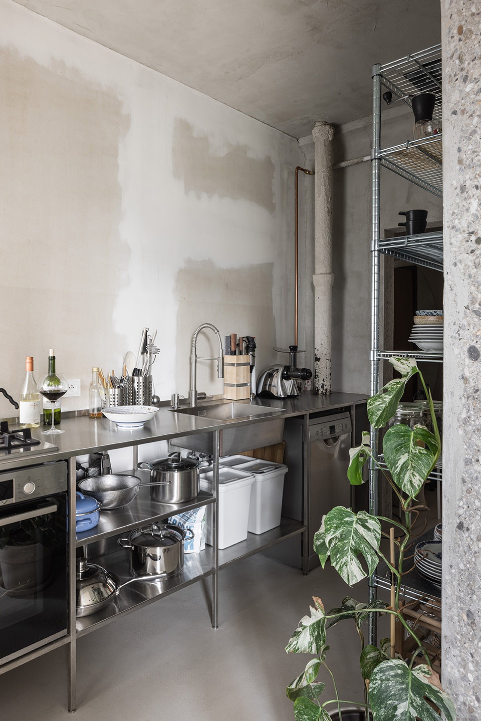 panelak apartment by kilohonc