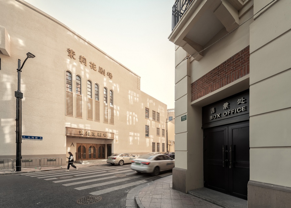the renovation project of shanghai workers cultural palace jasmine theater by arcplus group plc shanghai arcplus architecture engineering...