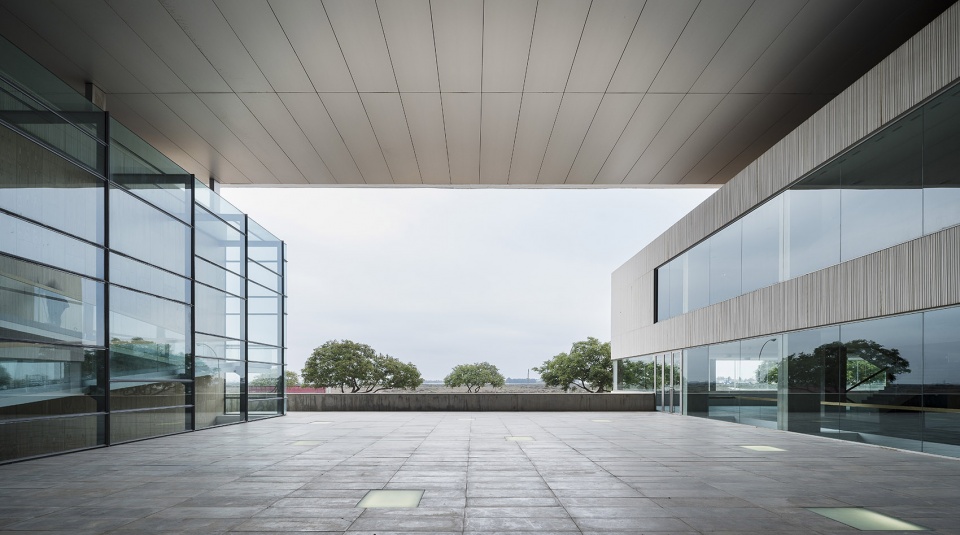 ayamonte exhibition and congress center by sol89