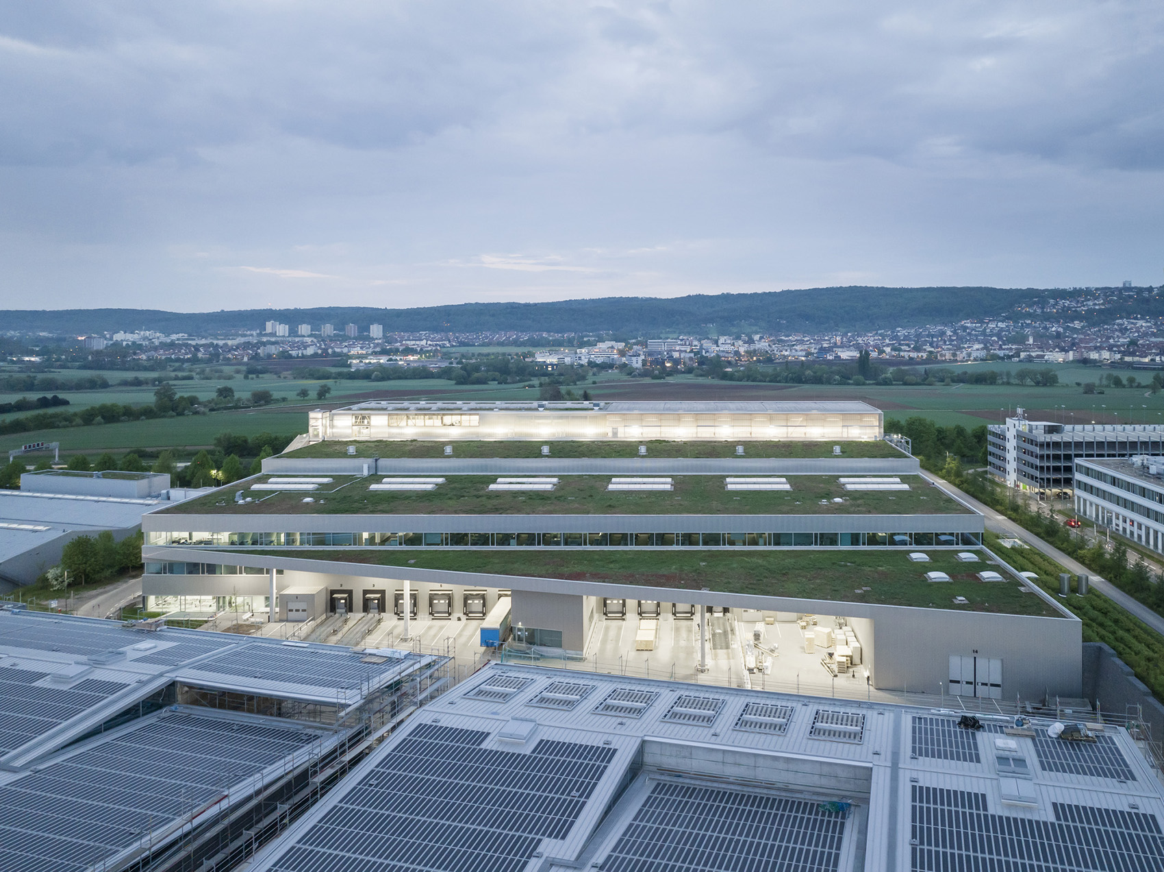 TRUMPF Fitness and Company Sports Center by Barkow Leibinger - 谷德设计网