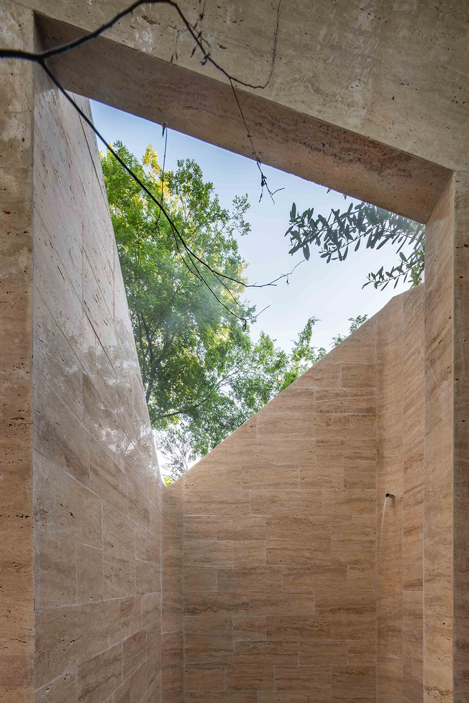 Botanica Meditation Centre by HAS design and research
