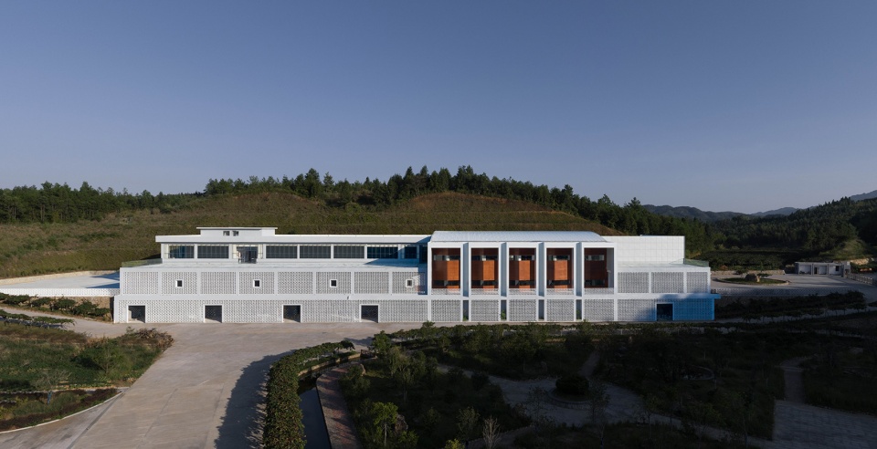 Chunqiu Cimingzhu Winery China by BE Design