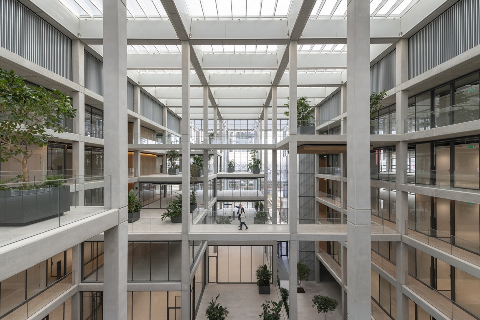 ICONE by Foster Partners