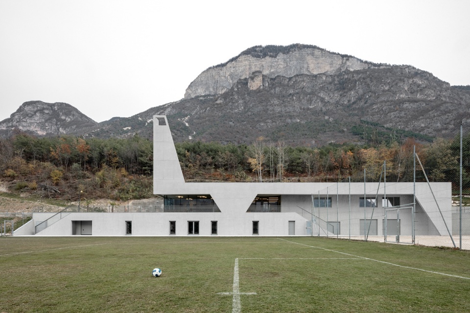 fieldhouse by modusarchitects