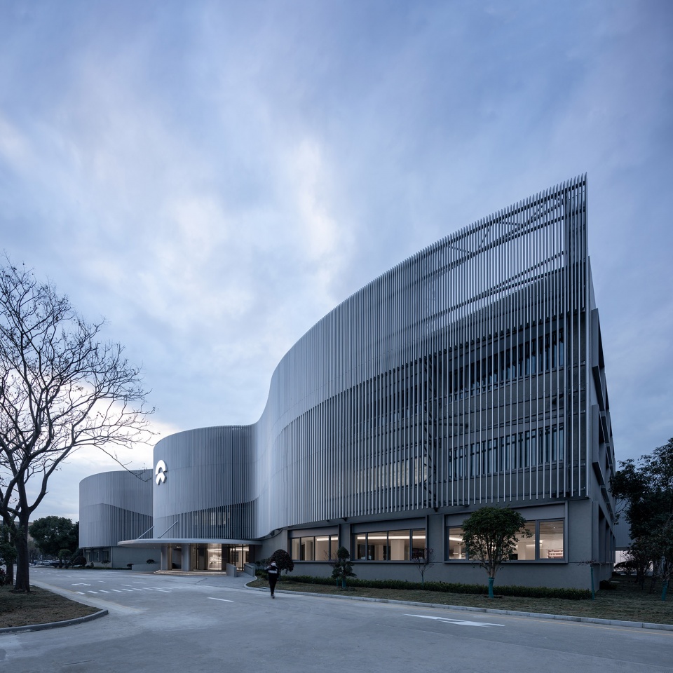 nio delivery center by kokaistudios