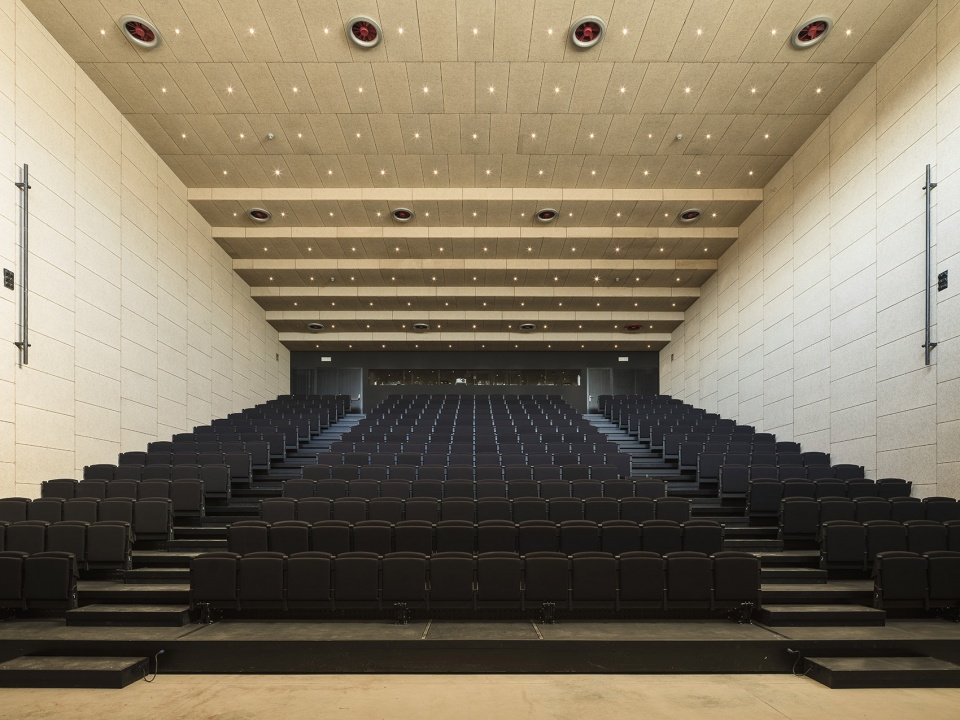 ayamonte exhibition and congress center by sol89