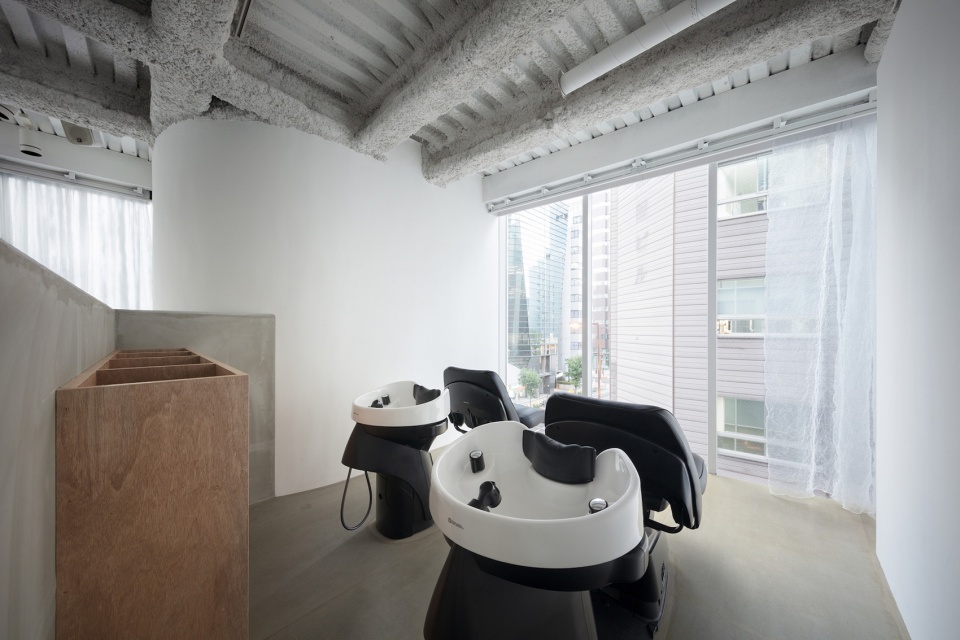 siten Hair and eye salon by SIDES CORE