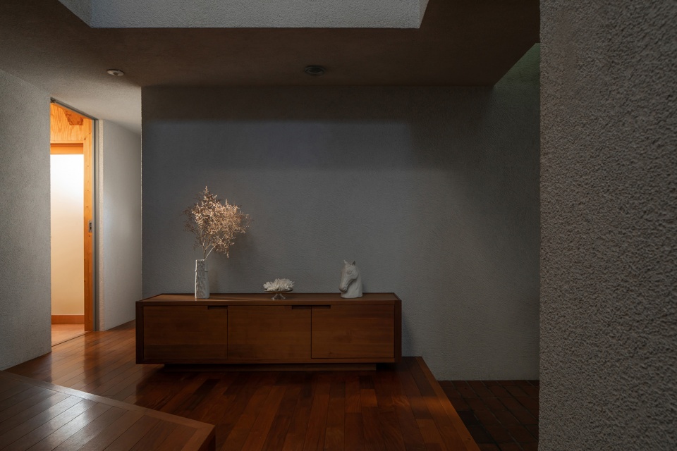 Leading House by FORM Kouichi Kimura Architects