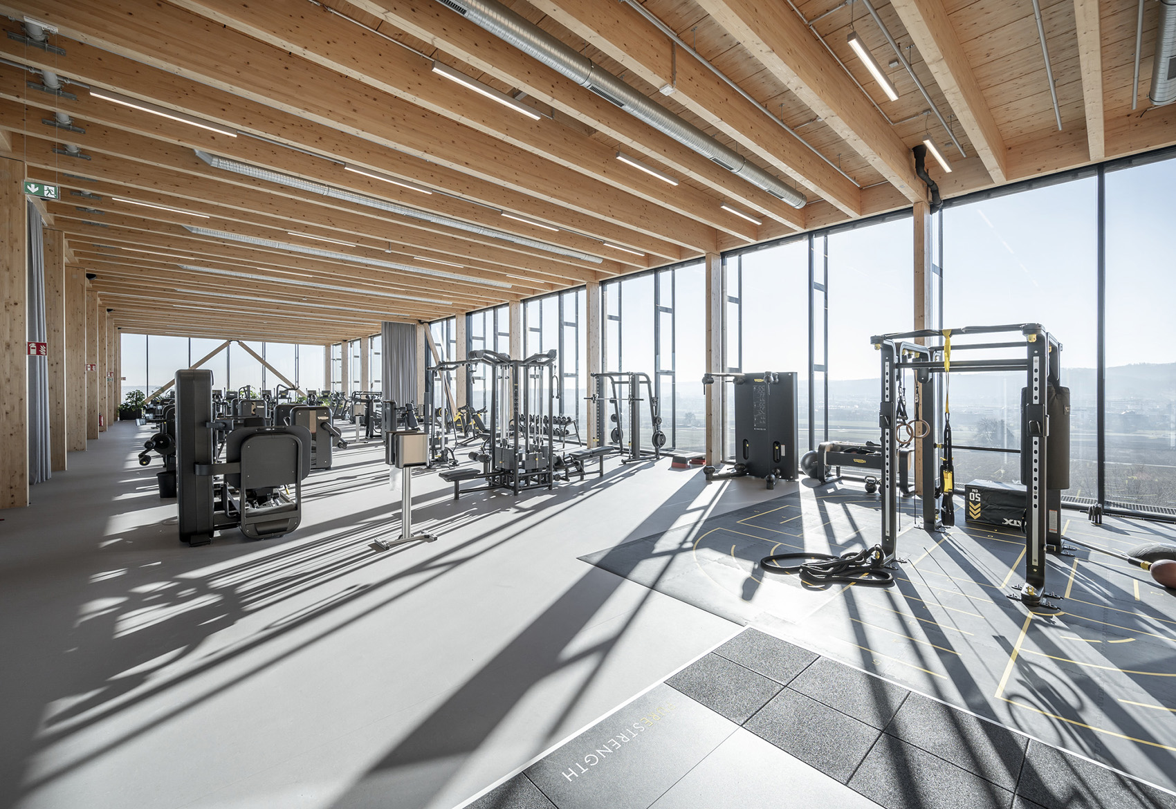 TRUMPF Fitness and Company Sports Center by Barkow Leibinger 谷德设计网