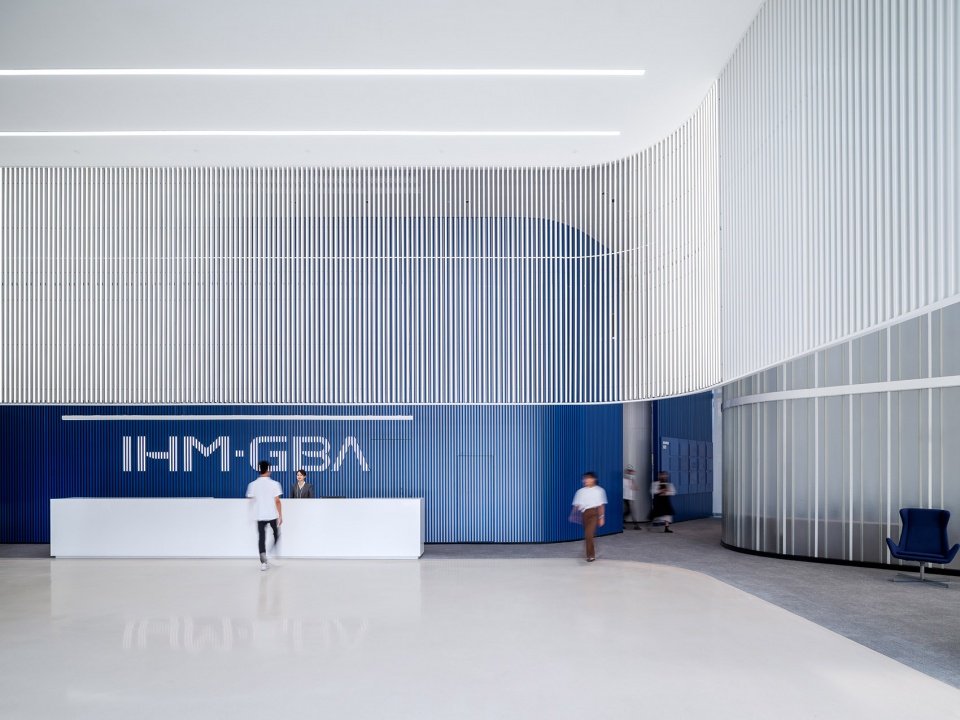 innovation center for high performance medical devices by henn