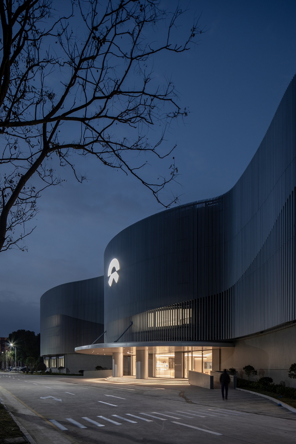 nio delivery center by kokaistudios