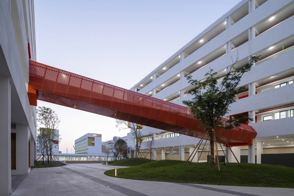 nanhai guicheng jingui high school by atelier cns