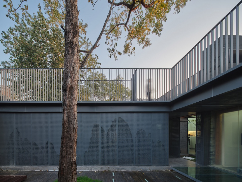 new office of bazuo architecture studio in traditional beijing hutong by bazuo architecture studio