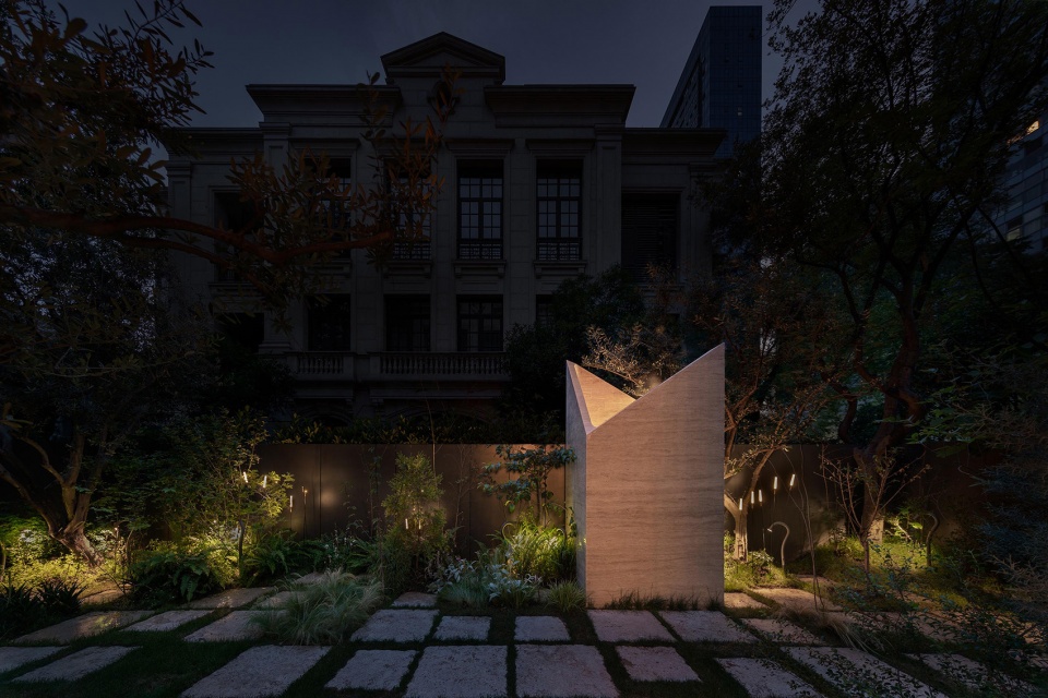 Botanica Meditation Centre by HAS design and research