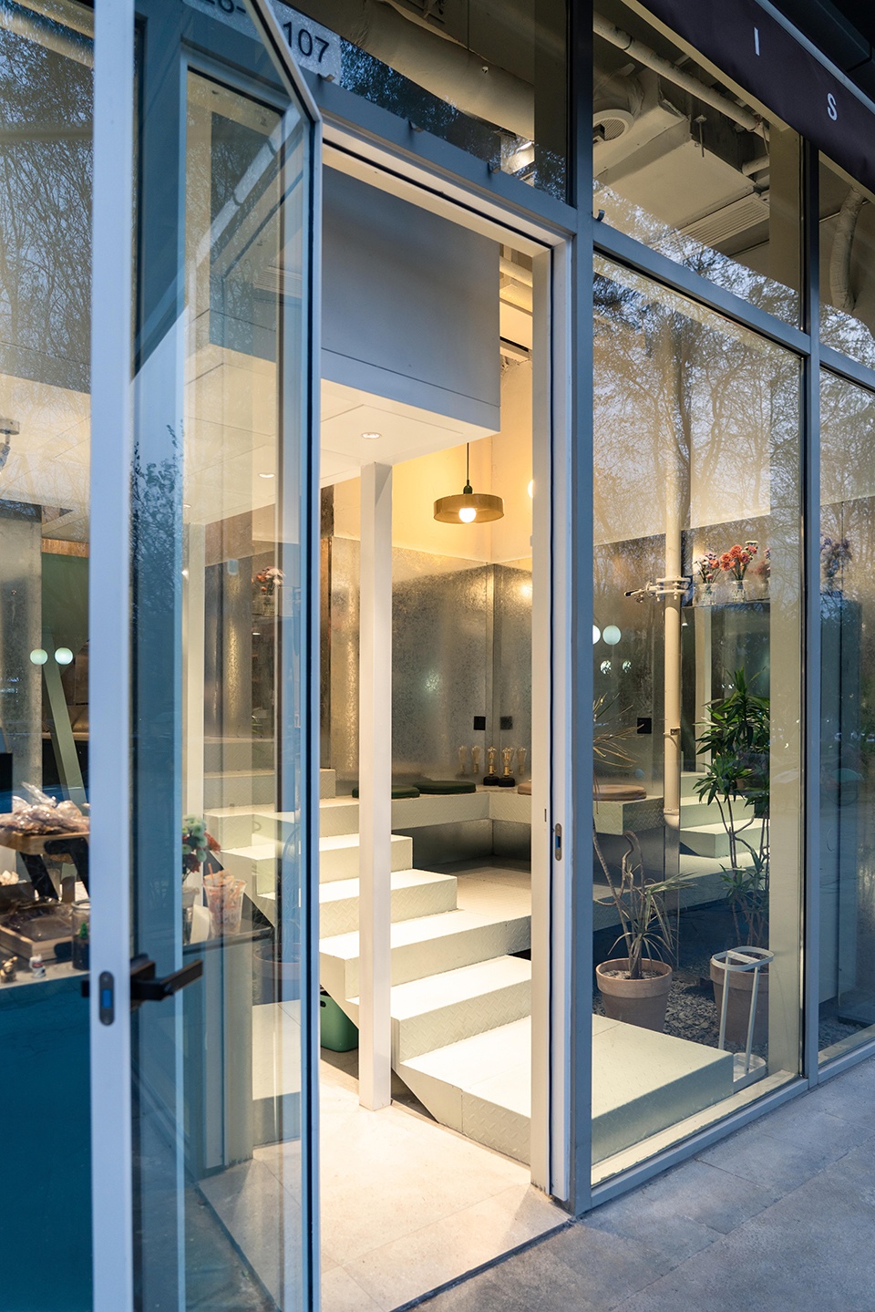 Secondhalf Coffee China by Archstay Architects