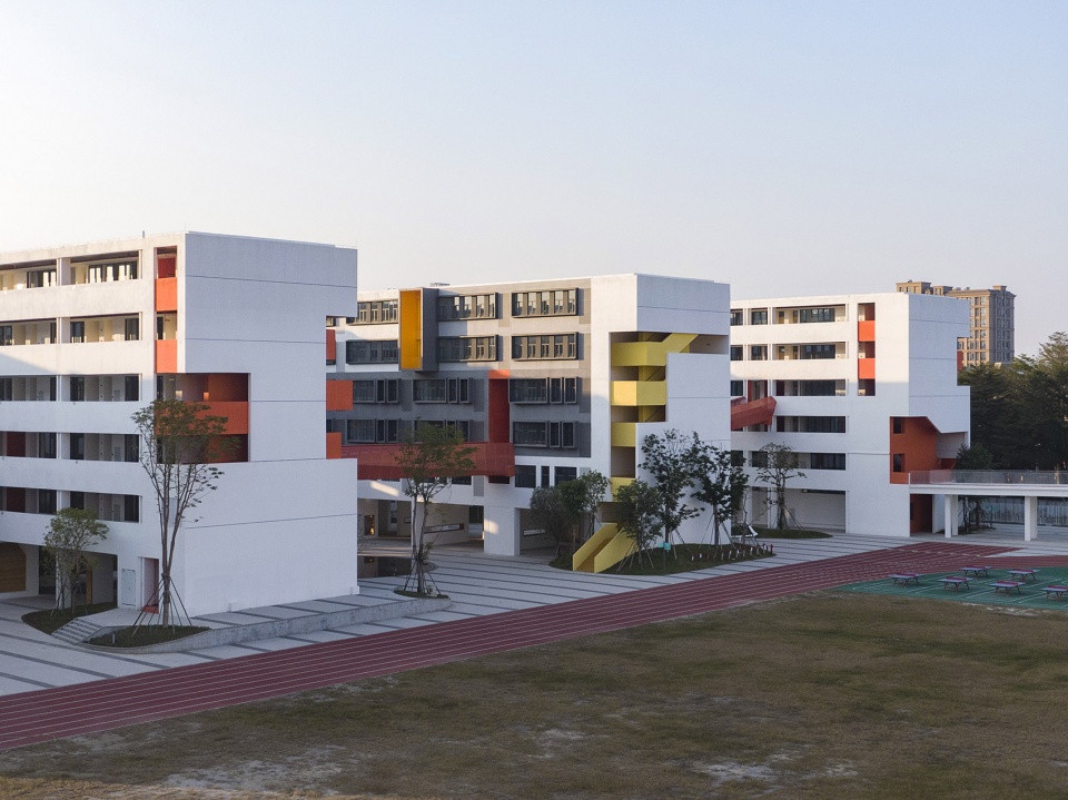 nanhai guicheng jingui high school by atelier cns