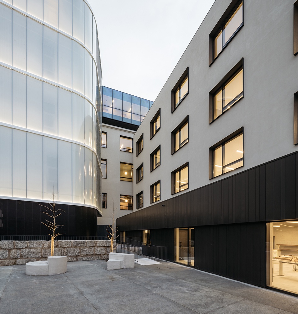 Rehabilitation of the old Jordao Theater and Garage Avenida by Pitagoras Group