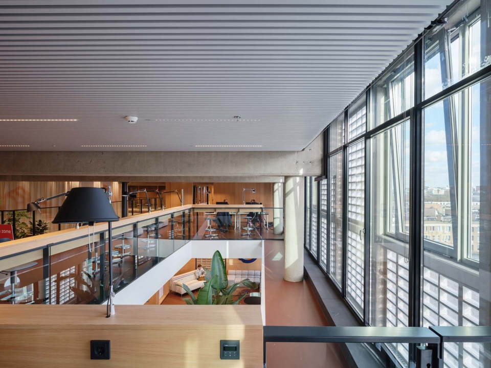 Stationspostgebouw by KCAP Kraaijvanger Architects