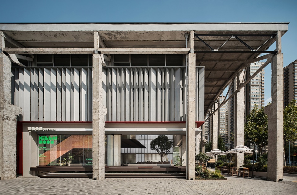 mooi archive by triostudio