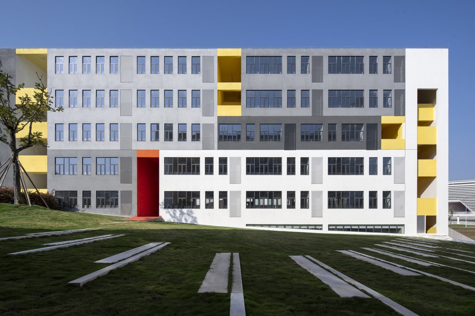 nanhai guicheng jingui high school by atelier cns