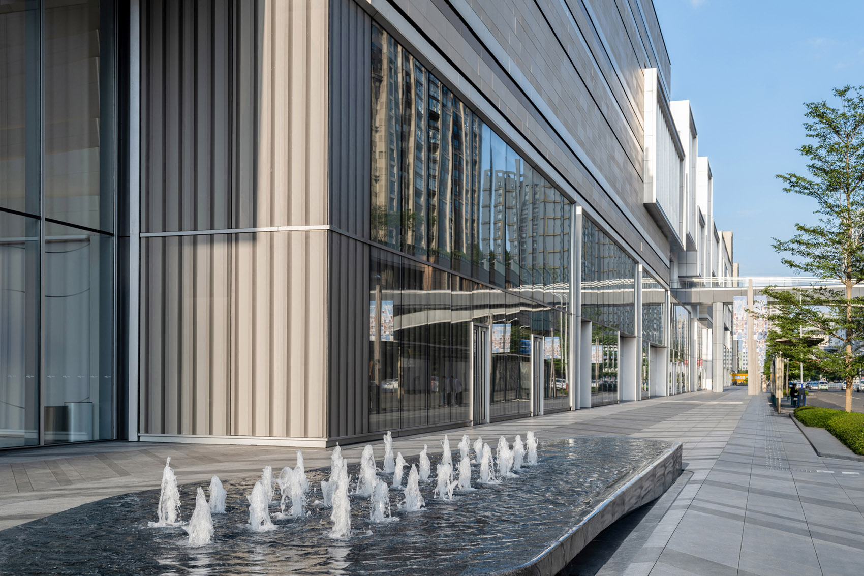 Landscape Design of CRLAND Mixc Haikou by GM Landscape 谷德设计网