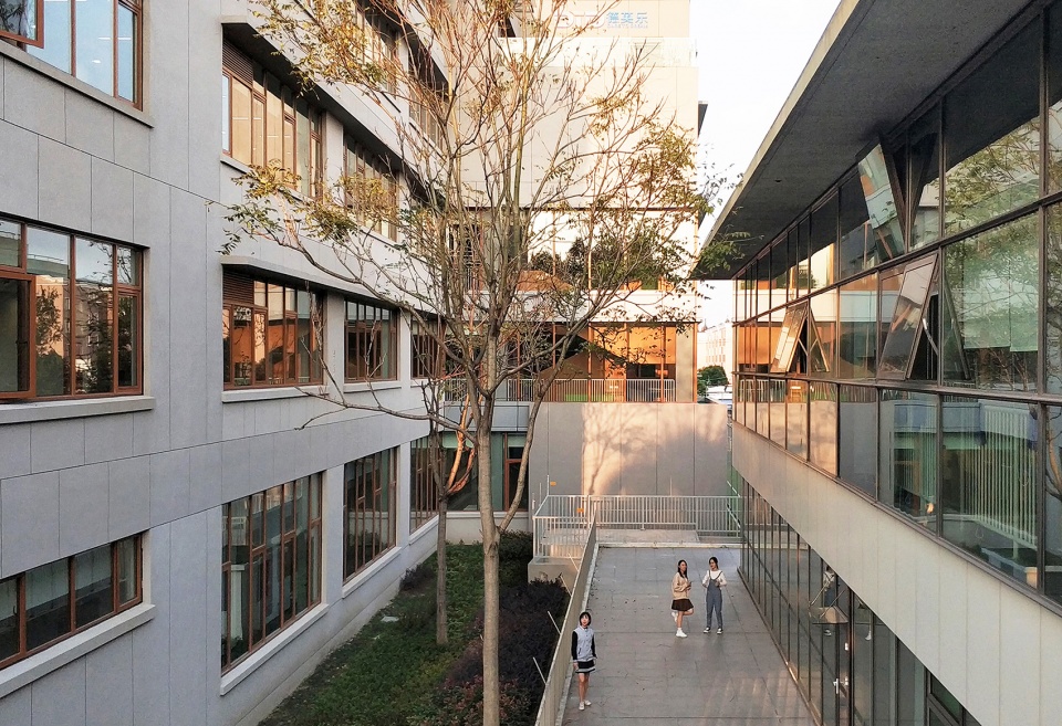 Shanghai DTD Academy Teaching and Learning Complex by Perform Design Studio