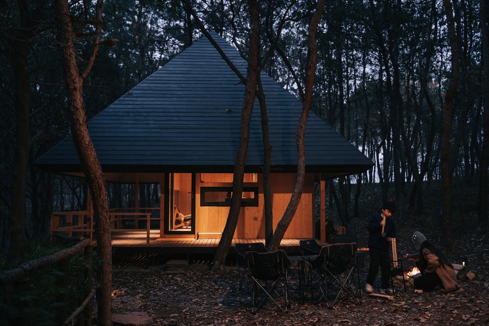 Wild Home 96 The Pyramid Cabin China by Wiki World Advanced Architecture Lab