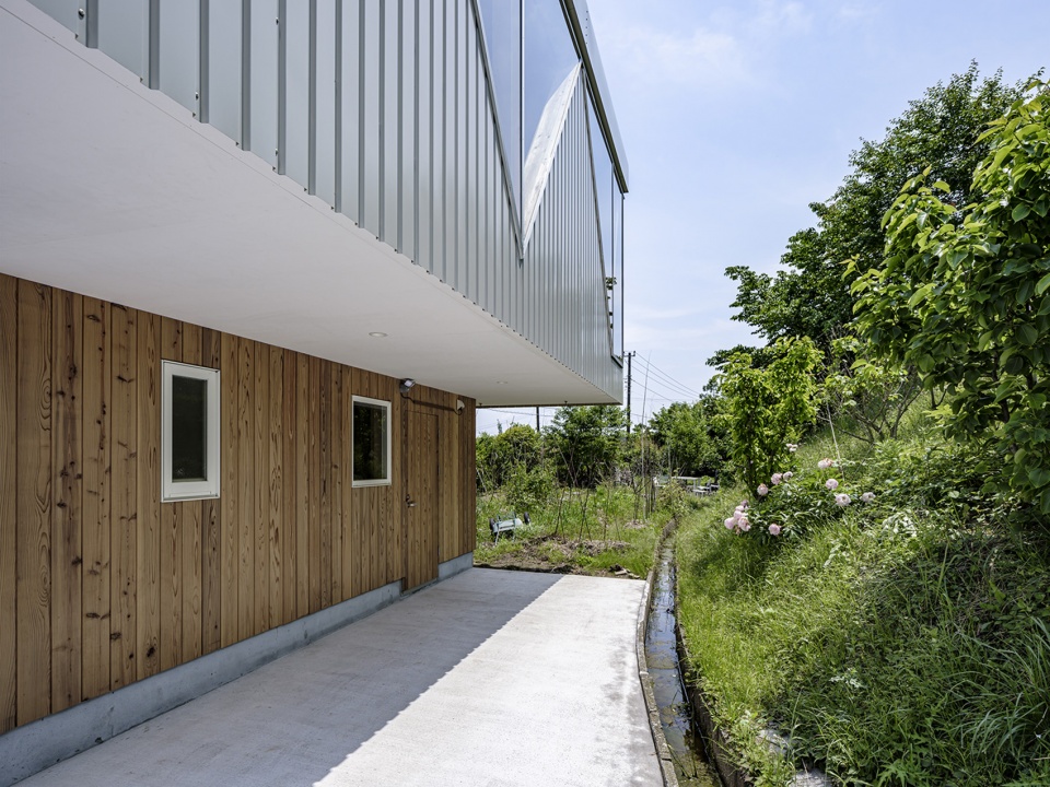 House for G by kurosawa kawara ten Architect
