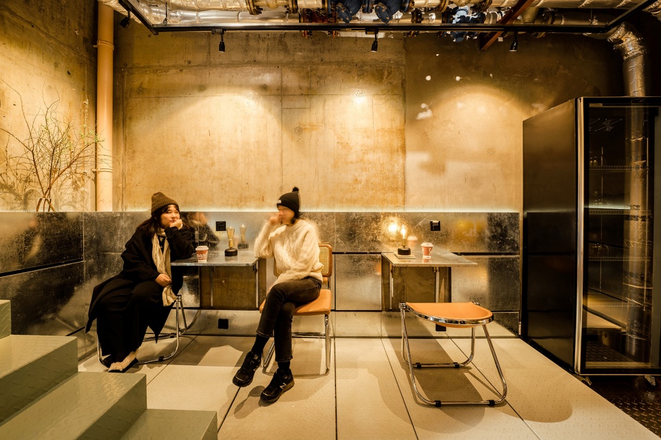 Secondhalf Coffee China by Archstay Architects
