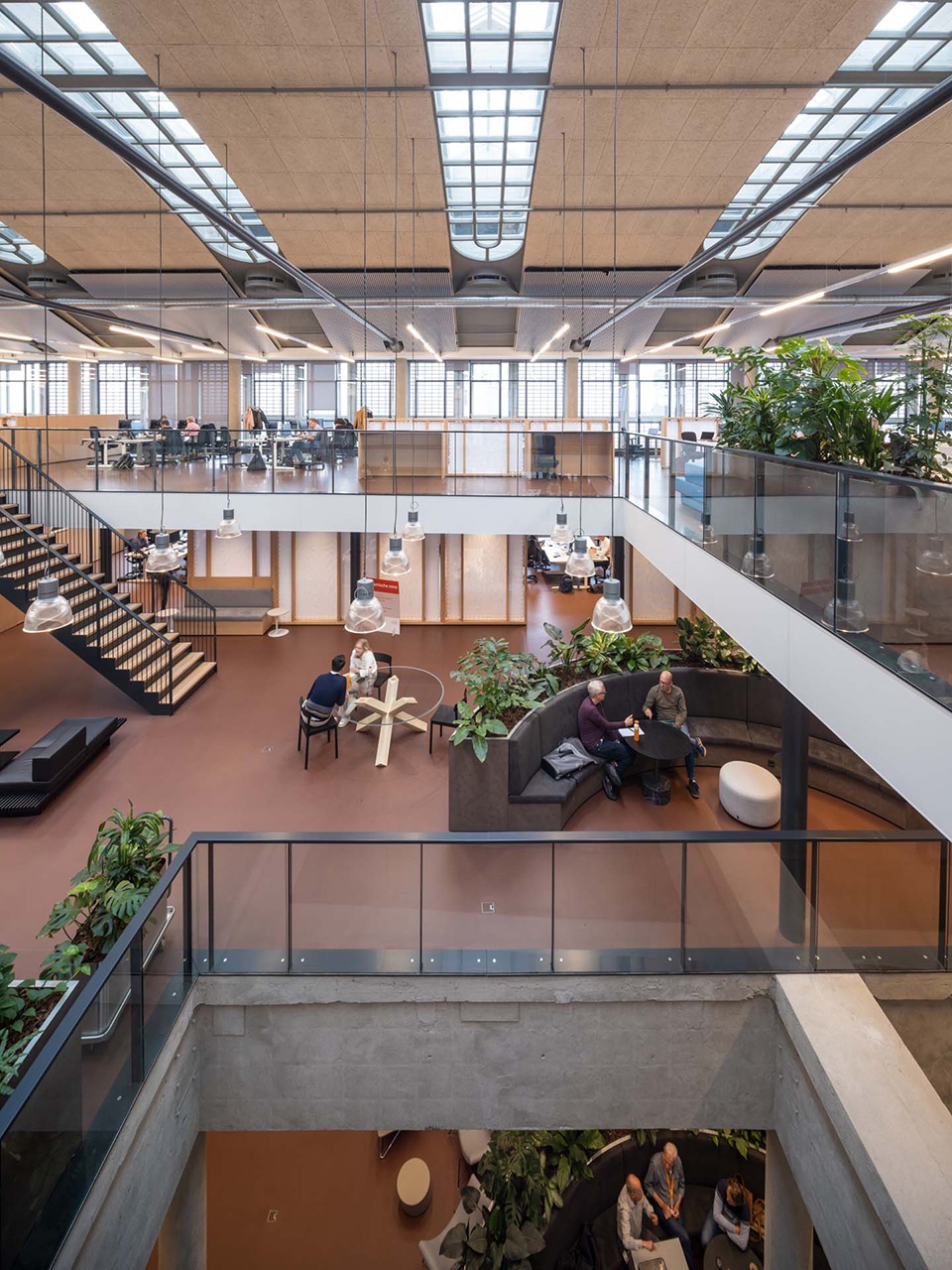 Stationspostgebouw by KCAP Kraaijvanger Architects