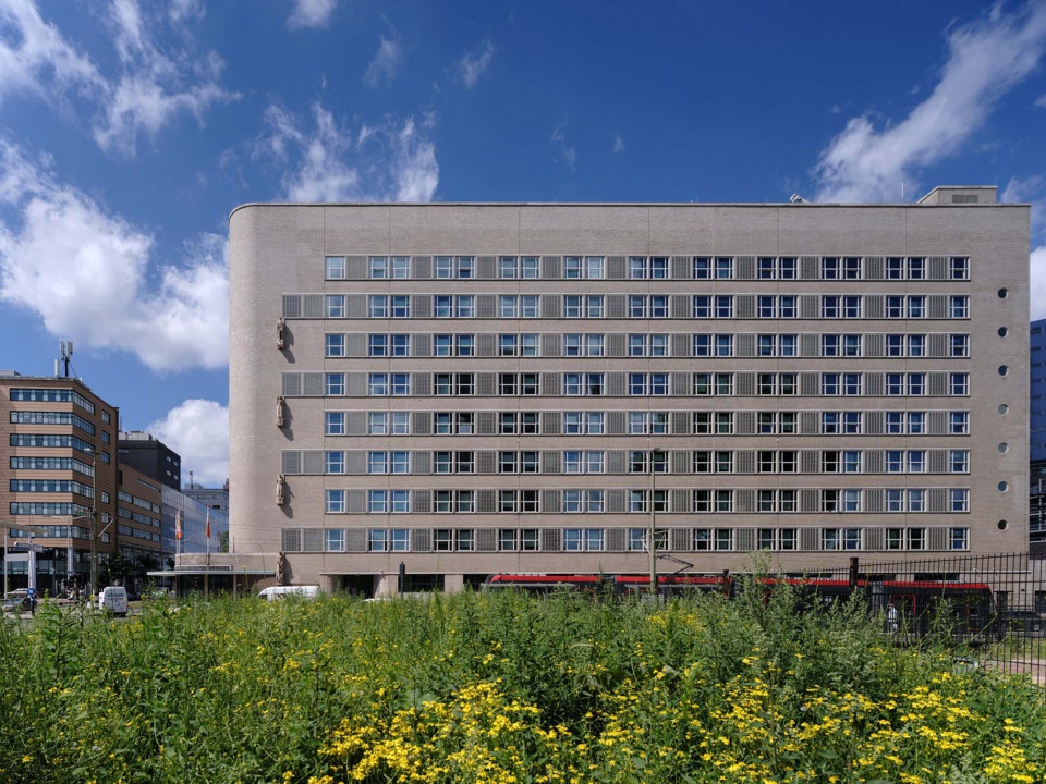 Stationspostgebouw by KCAP Kraaijvanger Architects