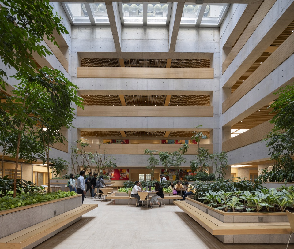 dy patil university centre of excellence by foster partners