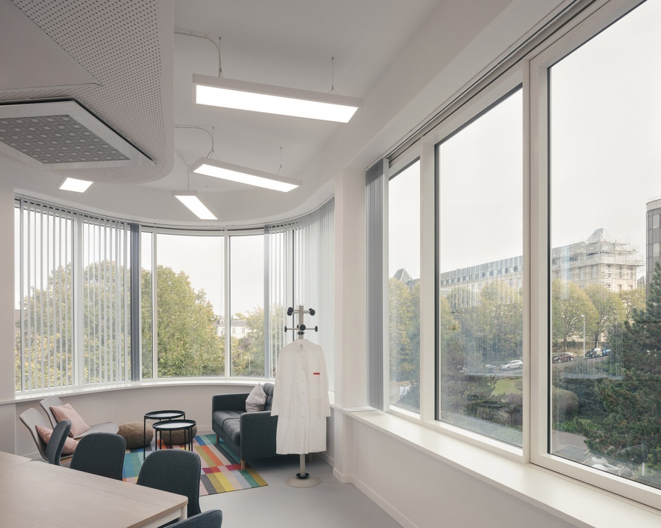 faculty of medicine of kremlin bicetre by pargade architectes