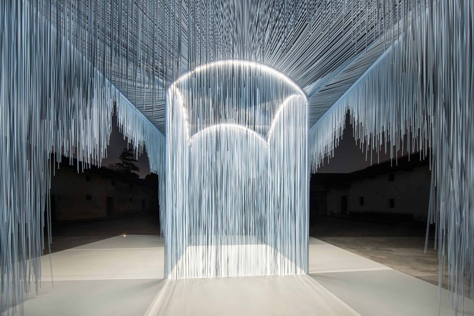 freeing frameyard by has design and research