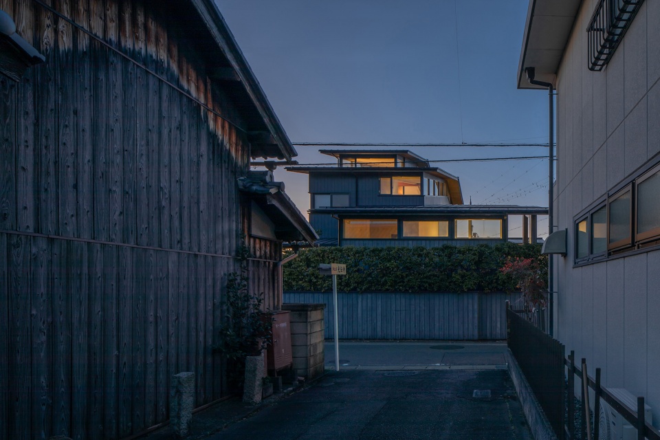 Leading House by FORM Kouichi Kimura Architects