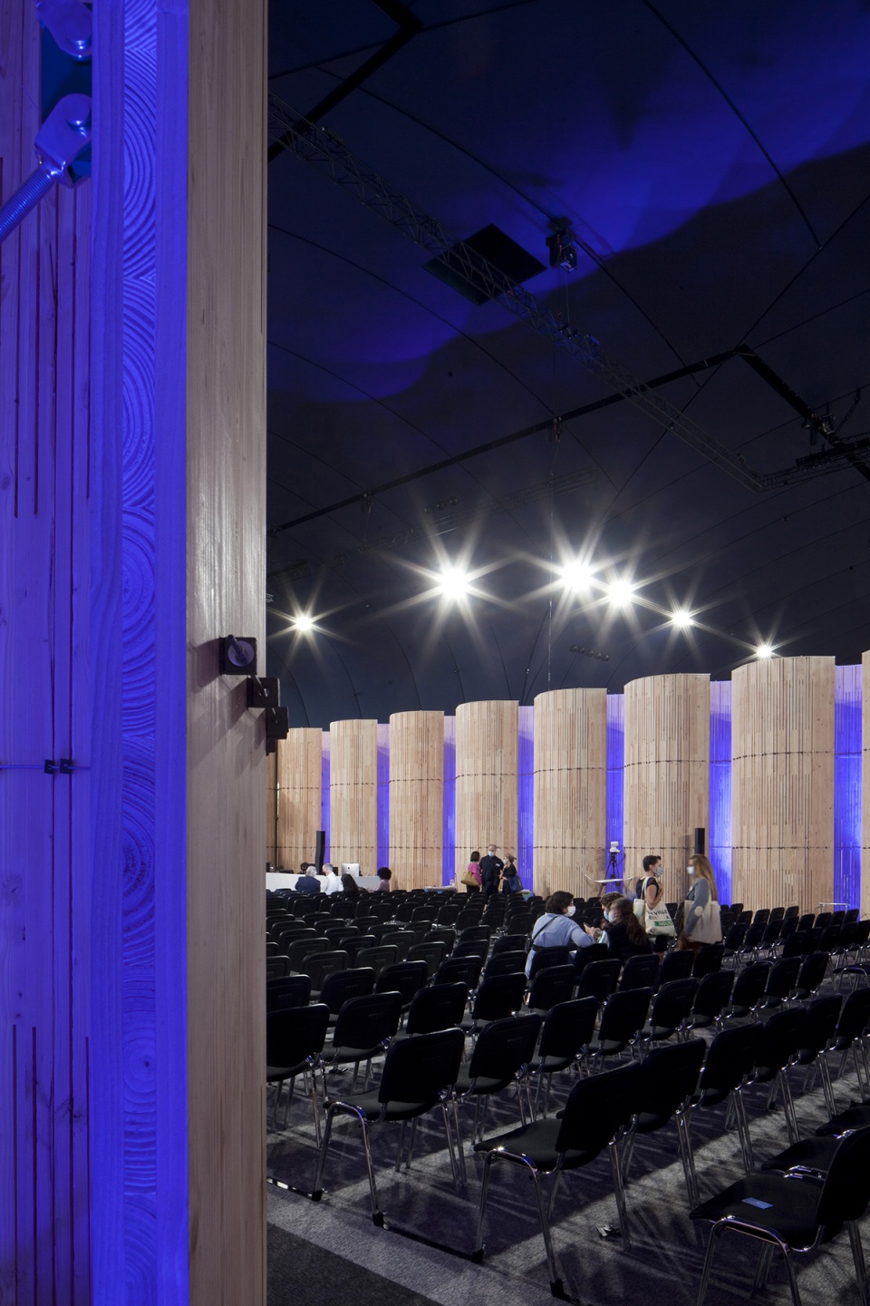 the ephemeral auditorium paris by artbuild architects