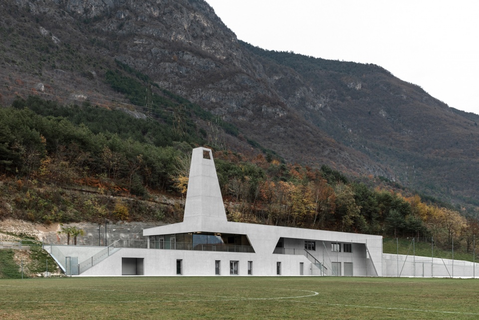 fieldhouse by modusarchitects