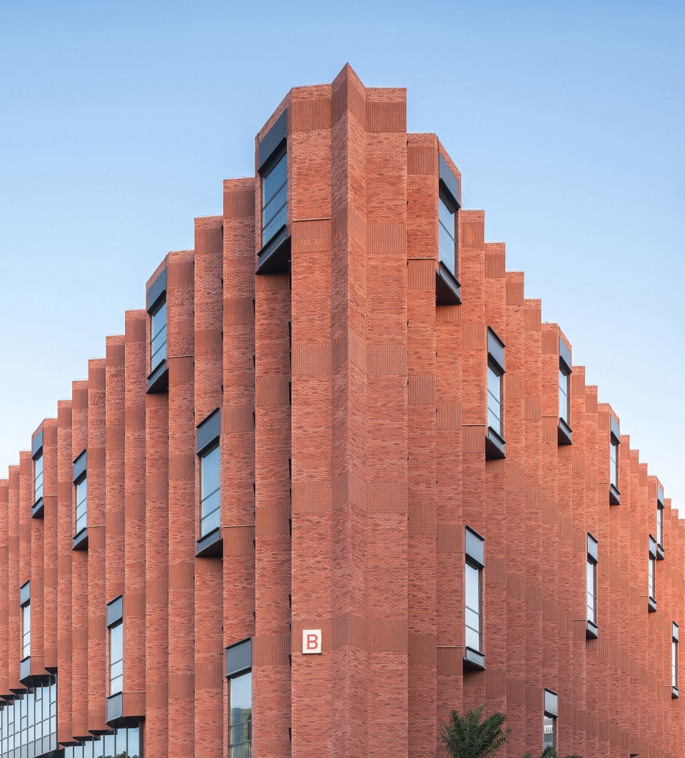 phase two of the free trade no 1 project in shanghai by deshin architecture planning