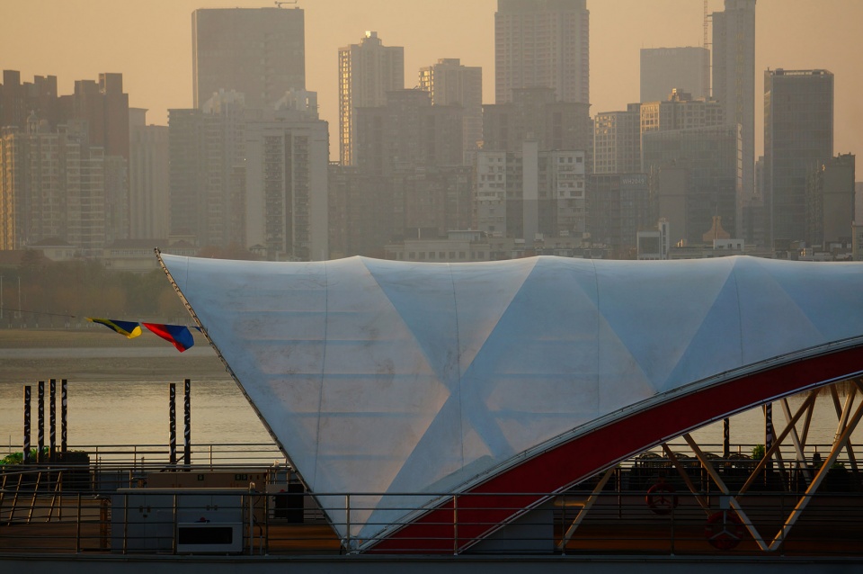 yangtze river wedding cruise ship appearance design by school of architecture and urban planning hust qing studio