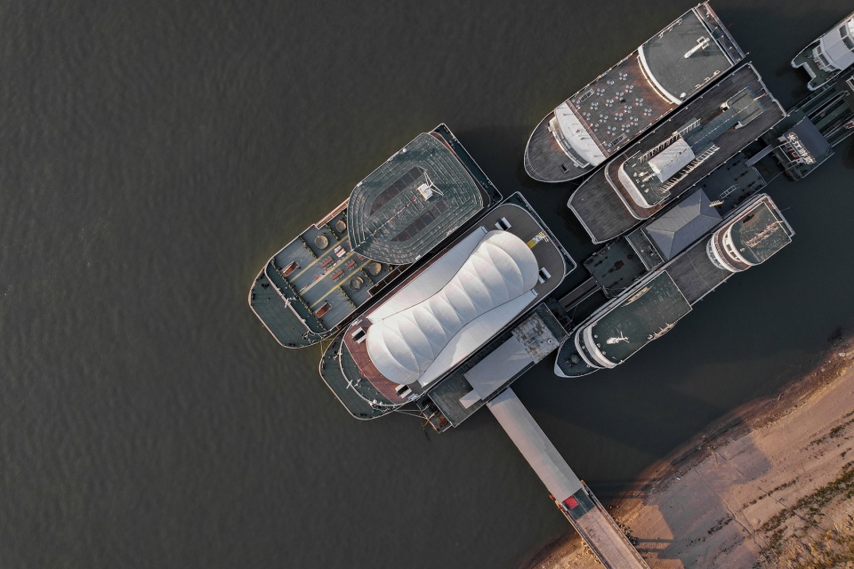 yangtze river wedding cruise ship appearance design by school of architecture and urban planning hust qing studio