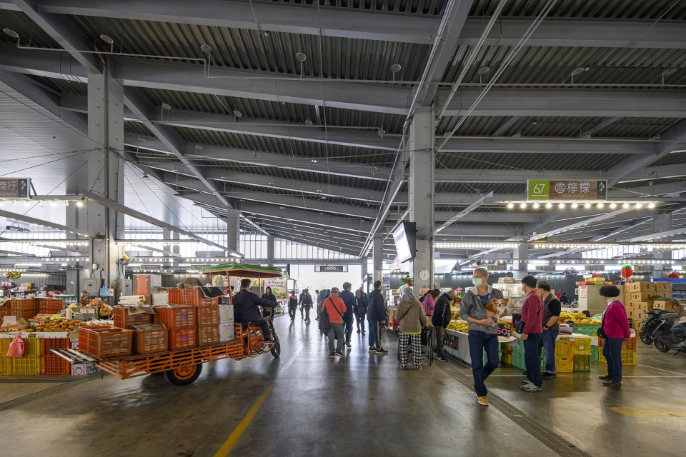 mvrdv completes wholesale market in tainan with publicly accessible roof