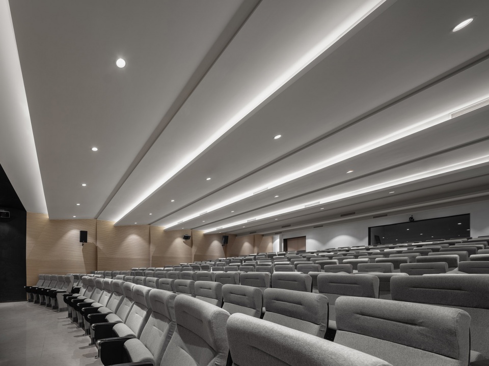 Design of Pingshan District Center for Disease Control and Prevention of Shenzhen by Z Z STUDIO