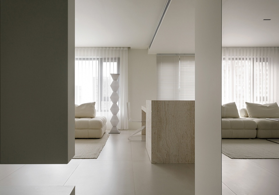 Between the lines China by CHENJING DESIGN