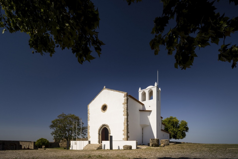 Panteao dos Almeida by Spaceworkers