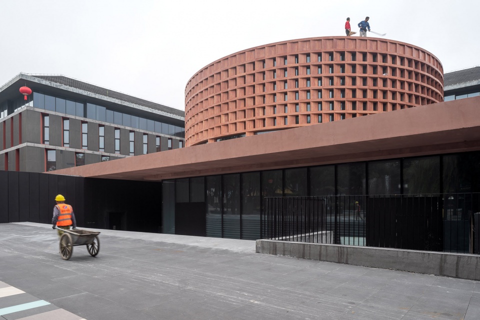 Qujiang Museum of Fine Arts Extension China by Neri Hu Design and Research Office