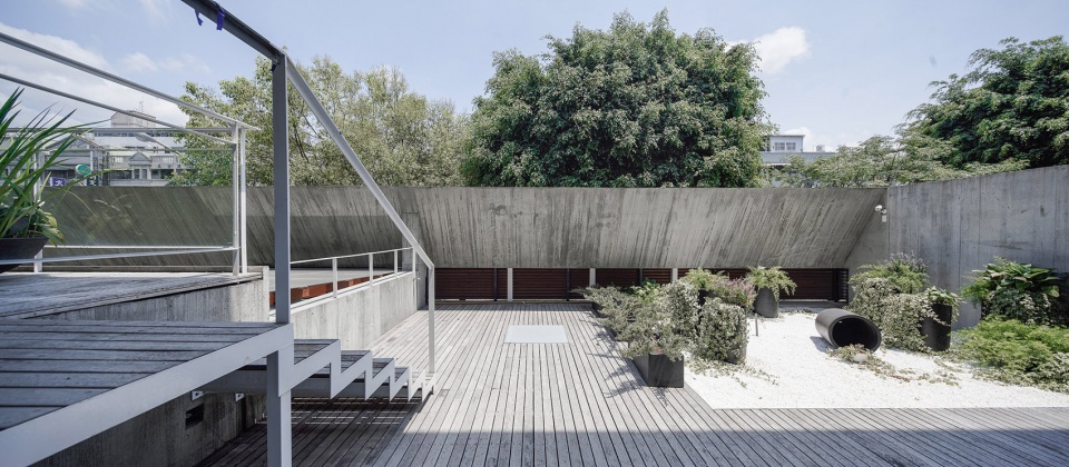 house of roofs by behet bondzio lin architekten