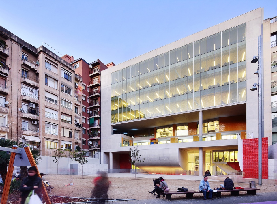 the collage building cultural centre teresa pamies by jorge vidal studio